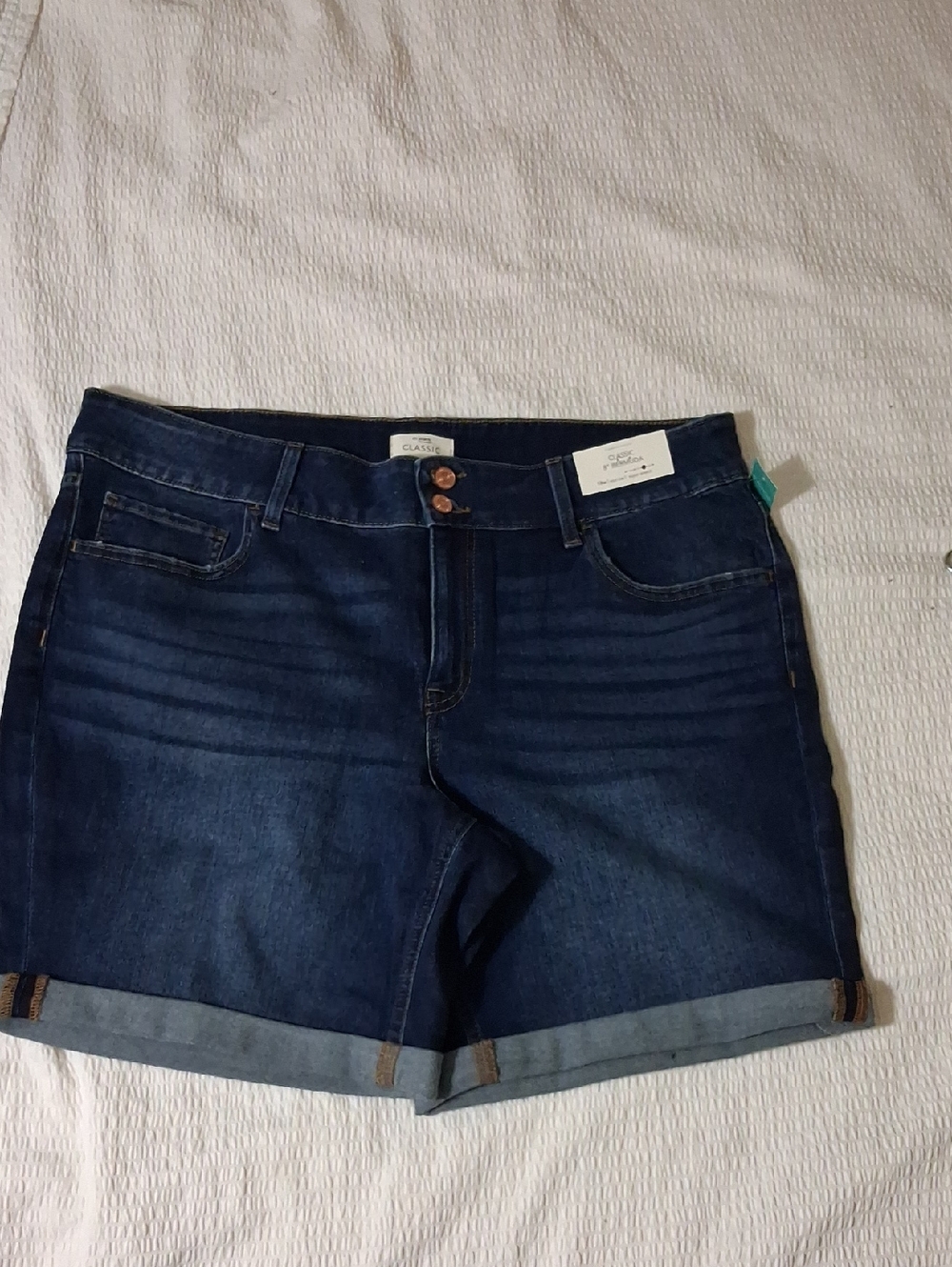 NWT Maurice Bermuda 8" Shorts Size 18